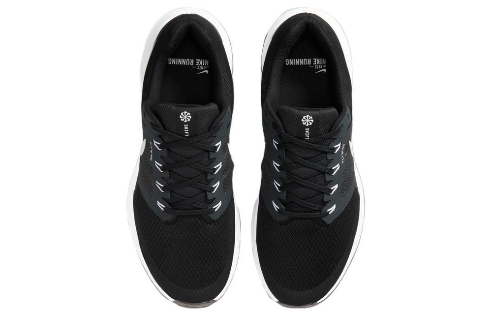 Кроссовки Nike Run Swift 3