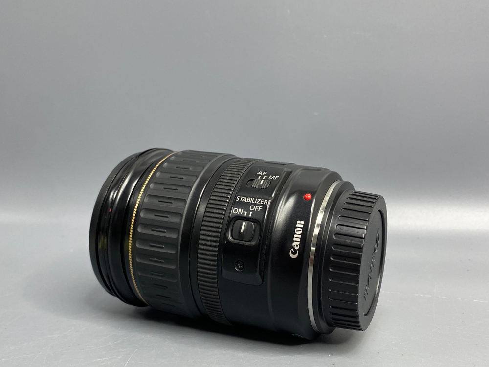 Canon EF 28-135mm 3.5-5.6 IS USM царапка на передней линзе