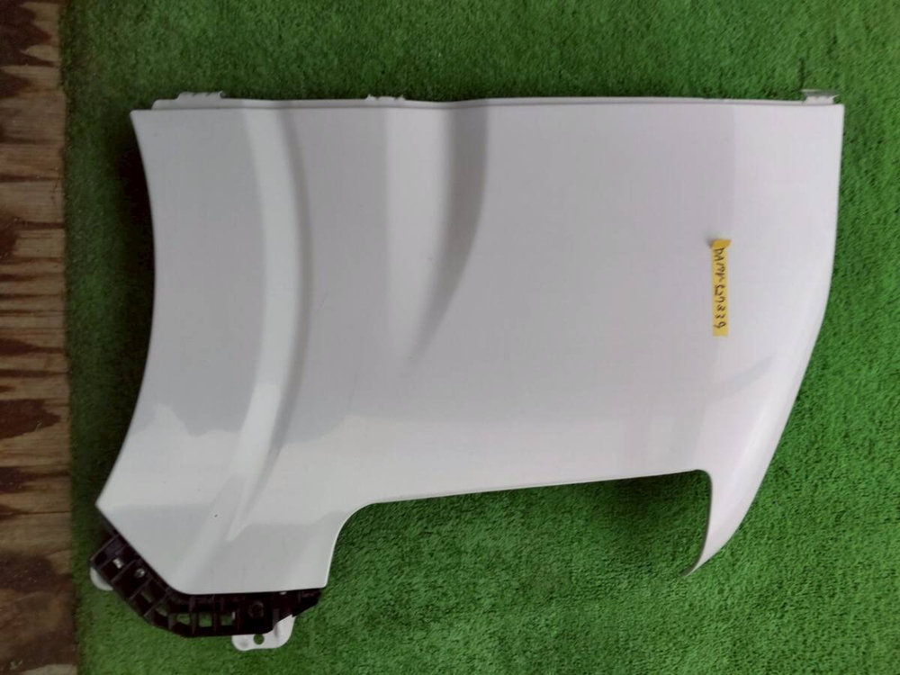 крыло переднее правое Suzuki Every DA17V 2021