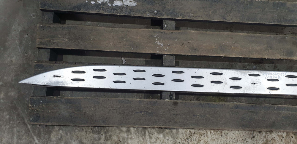 Накладка порога левого Mercedes ML GLE (W166) 11-18 Б/У Оригинал A1666900375