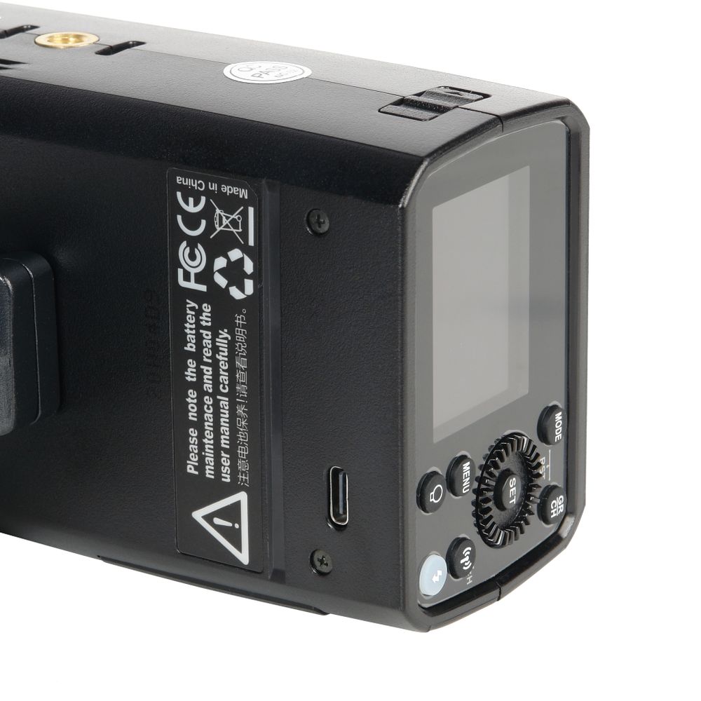 Вспышка аккумуляторная Godox Witstro AD200Pro