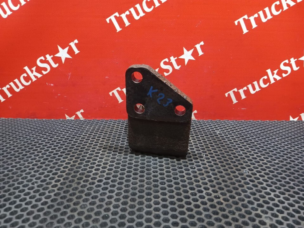 Кронштейн траверсы КПП левый 2018г