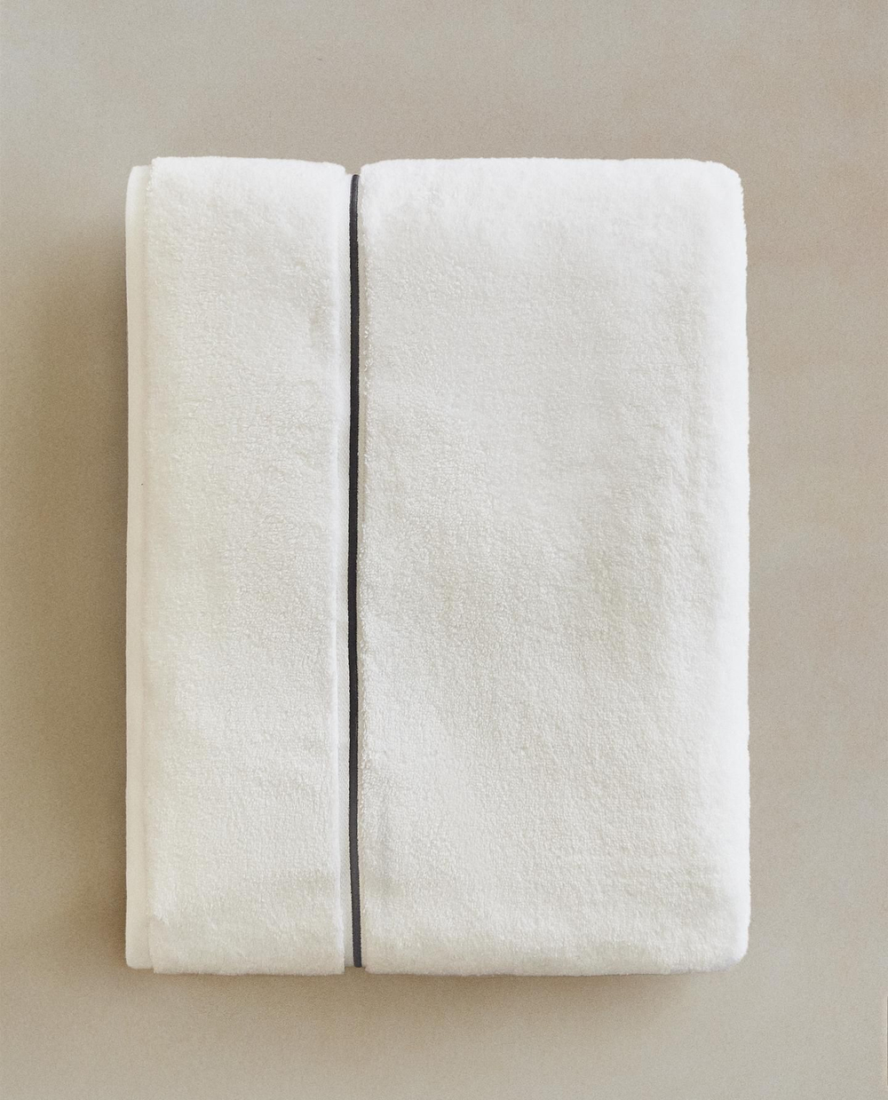Zara Home - Банное полотенце с вышитым бордюром, серый, 30х50 см
