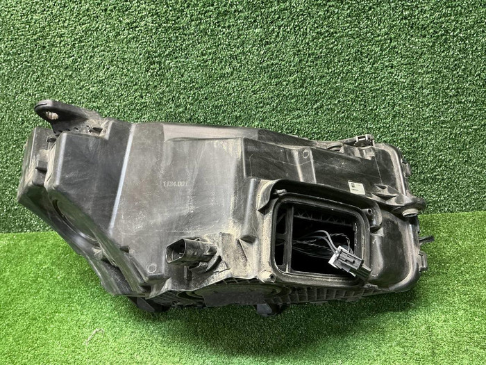 Фара левая Mercedes GLC X253 (2019-2022) LED