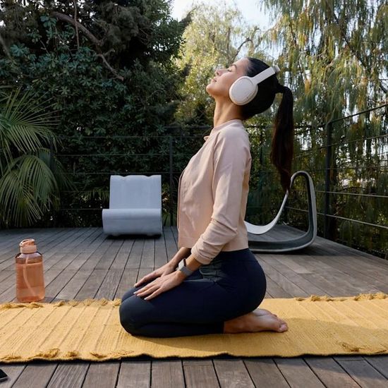 Фитнес-браслет без экрана Whoop Life с подпиской на 1 год (Whoop MG)