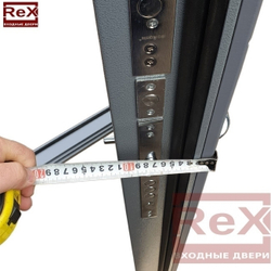 Входная металлическая дверь RеX (РЕКС) 290 Темный бетон / В-03 Белый ясень, молдинги хром