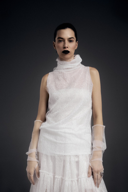 Топ-водолазка кружевная паутинка, молоко