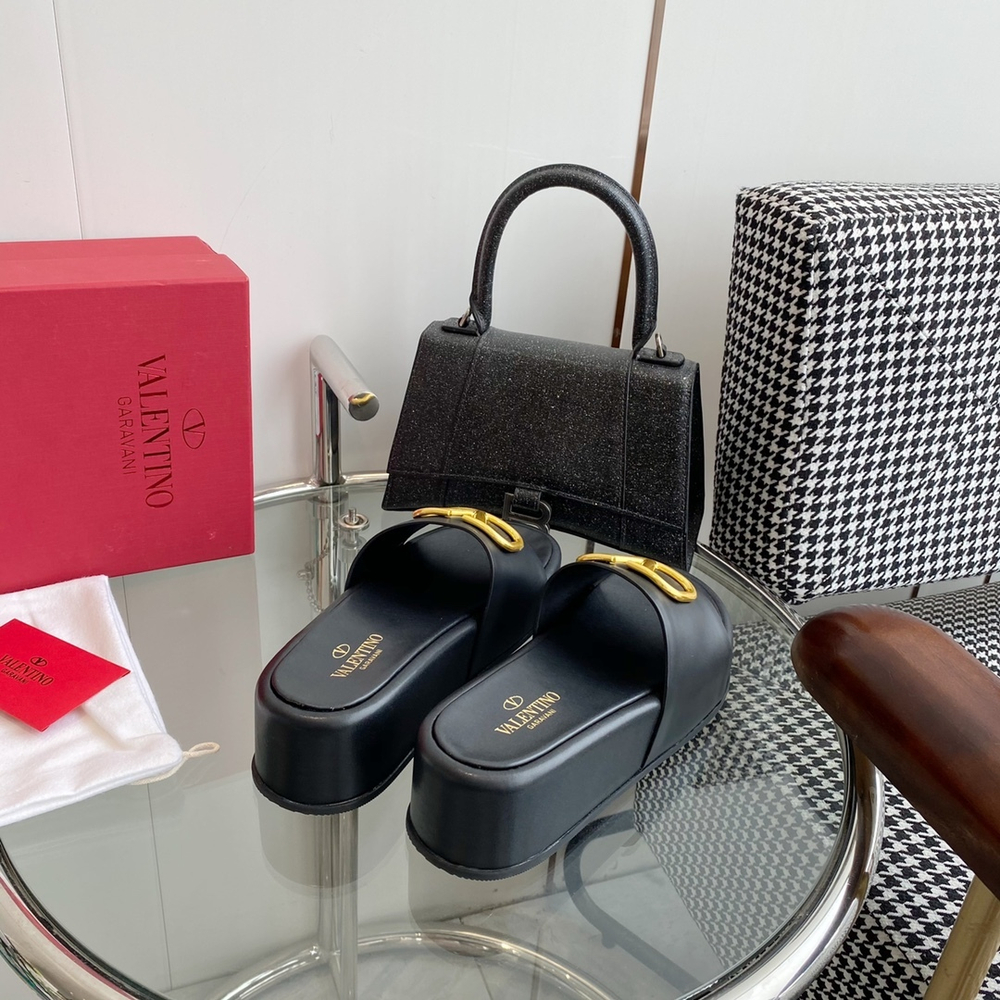 Valentino Vlogo Slide Sandal