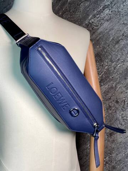 Сумка-слинг Loewe
