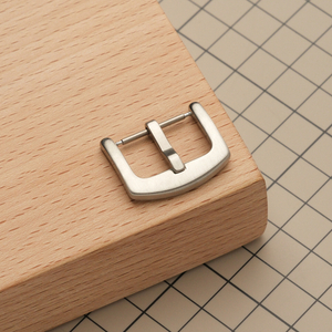 Широкая застежка, цвет серебро