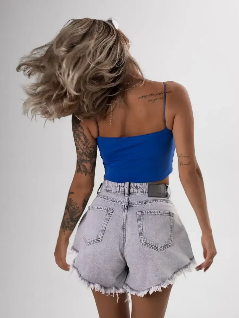 Спортивный кроп топ укороченный под пиджак