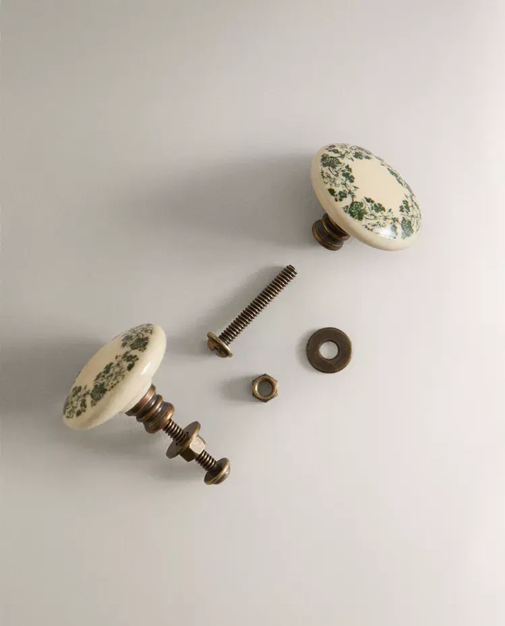 ZARA HOME НАБОР МЕБЕЛЬНЫХ РУЧЕК ИЗ КЕРАМИКИ «ЦВЕТОК» (2 ШТ.), ЗЕЛЕНЫЙ