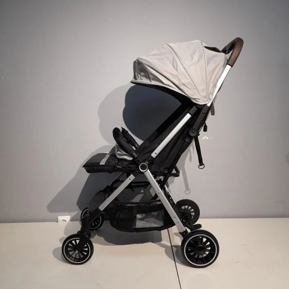 Прогулочная коляска luxmom 1100