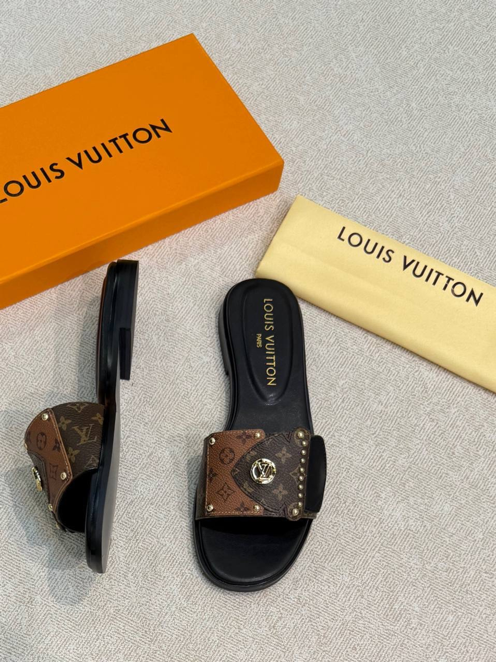 Сабо Louis Vuitton
