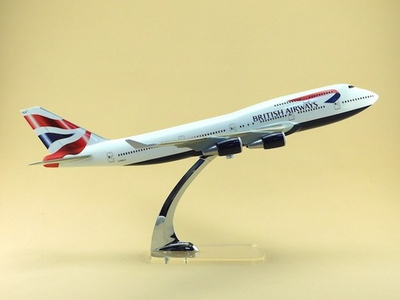 Модель самолета Boeing 747-400 (М1:144, British Airways)
