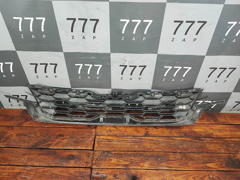 Решетка радиатора Kia Seltos 19-нв Б/У Оригинал 86351Q5000