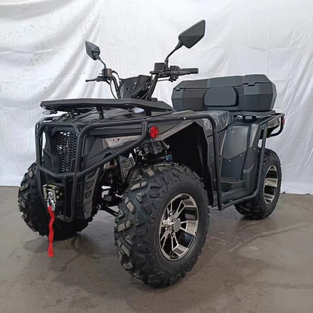Квадроцикл с цепным приводом и лебедкой