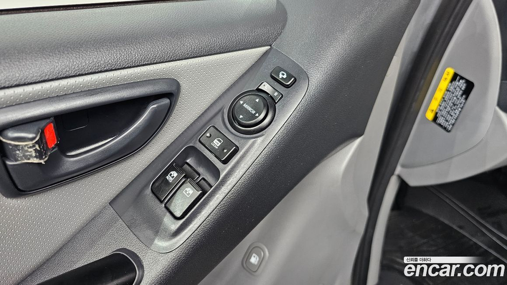 Hyundai The New Grand Starex Van 5-и местный (06.2020)