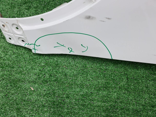 Крыло переднее левое VW Touareg 2 (2010-2018)