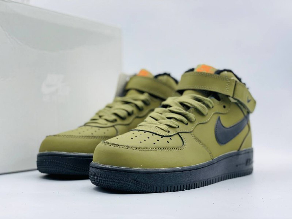 Зимние кроссовки NIKE AIR FORCE