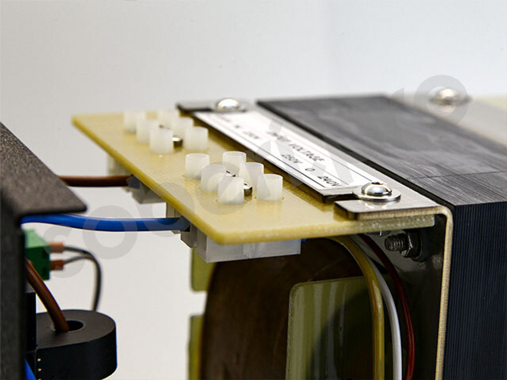 понижающий трансформатор для питания аудиоаппаратуры из  США