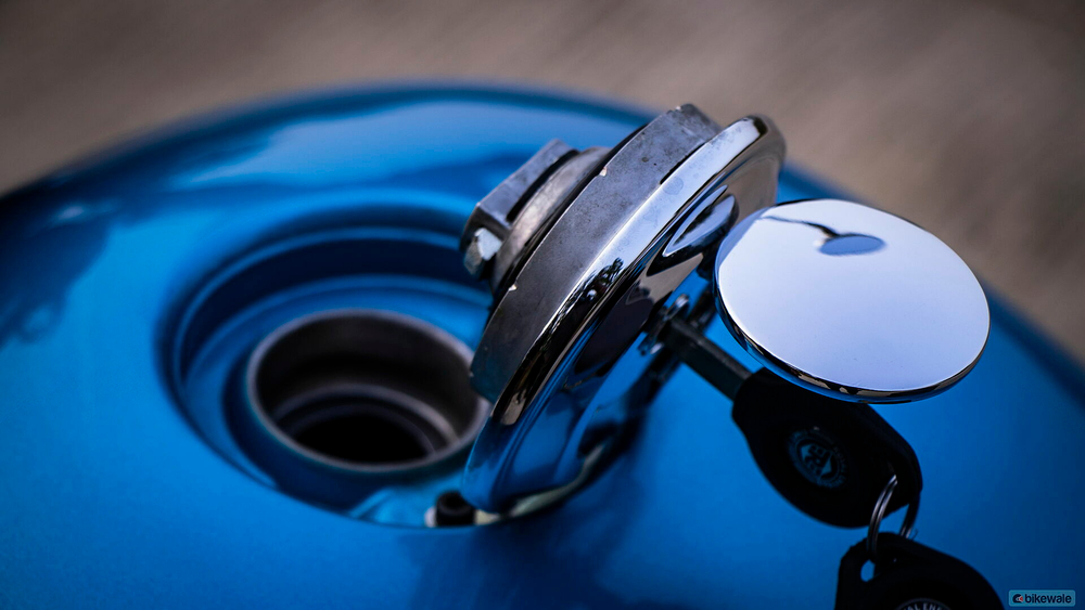 Royal Enfield Meteor 350 Supernova Blue