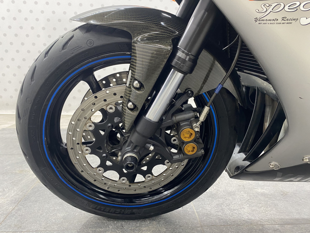 Yamaha YZF-R1 , 2004