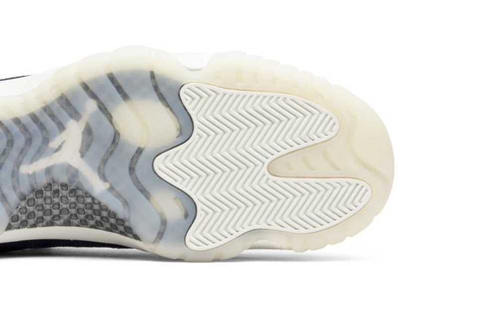 Кроссовки Jordan Air Jordan 11 Retro Low "Derek Jeter Re2Pect"
