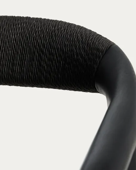 Уличный стул Derile из массива дуба и веревки в черной отделке