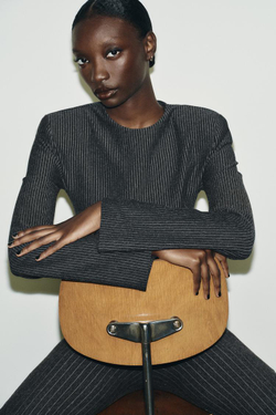 ZARA ТОП С ПОДПЛЕЧНИКАМИ В ТОНКУЮ ПОЛОСКУ, ПОЛОСКИ