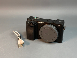 Sony A6400 13.784 кадров, матрица расцарапана