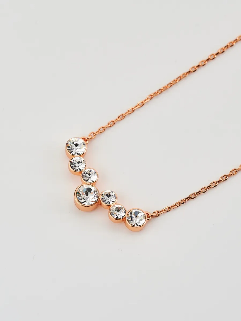 Колье-дуга Эльза с белыми кристаллами Swarovski