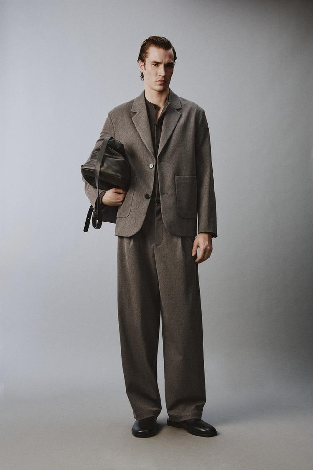 ZARA КОСТЮМНЫЕ БРЮКИ WIDE FIT ИЗ РЕЛЬЕФНОЙ ТКАНИ, СЕРО-КОРИЧНЕВЫЙ