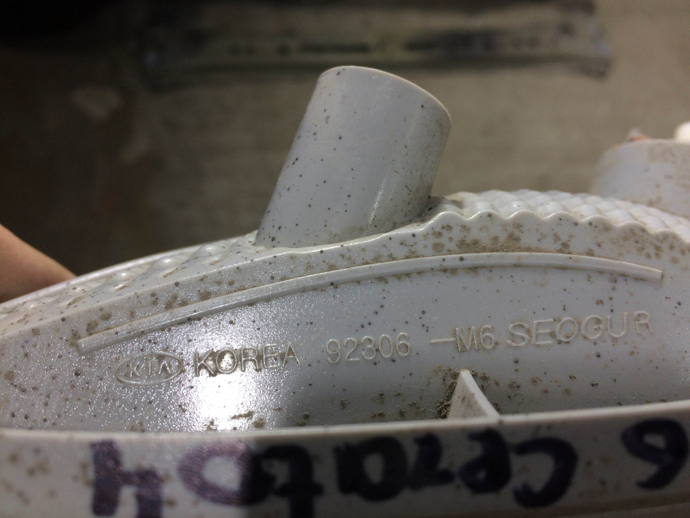 ПТФ передняя правая Kia Cerato 4 (BD) 18-21 Б/У Оригинал 92306M6000