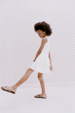 ZARA ПЛАТЬЕ С ВОЛАНАМИ И ВЫШИВКОЙ ЦВЕТОВ, БЕЛЫЙ