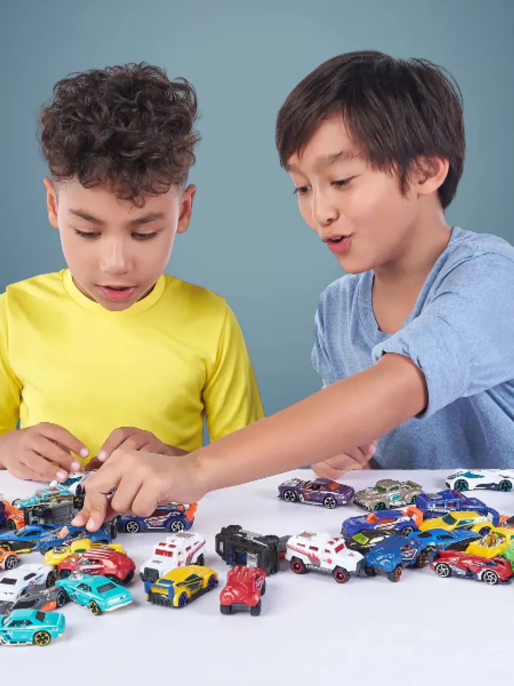 Набор машинок 5 шт инерционных металл+пластик