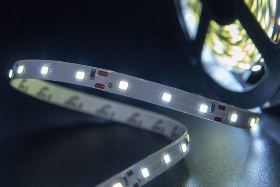 Светодиодная лента SWG 4,8W/m 60LED/m 2835SMD холодный белый 5M 001693