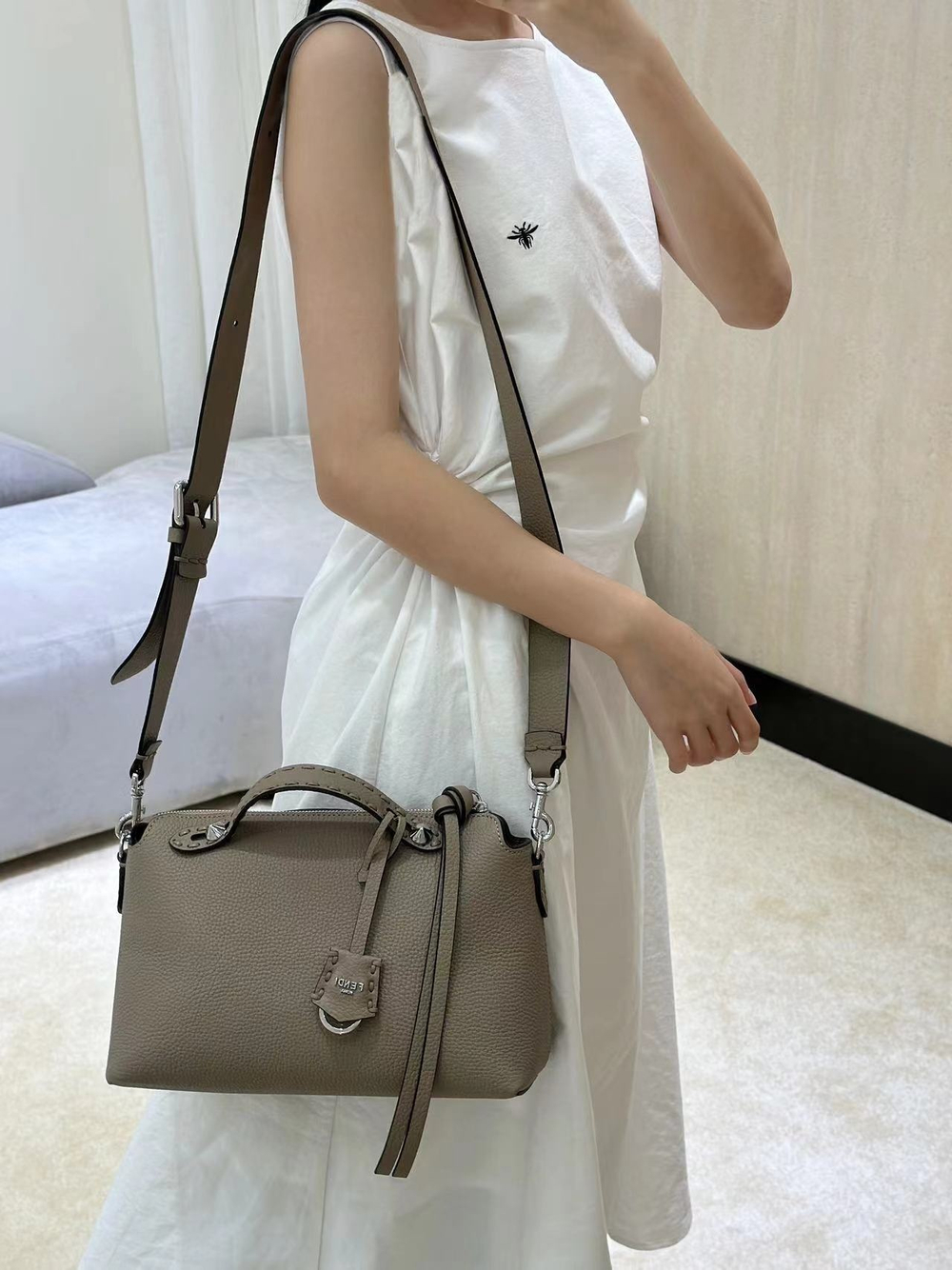 Fendi By The Way Selleria Medium 29 cm
