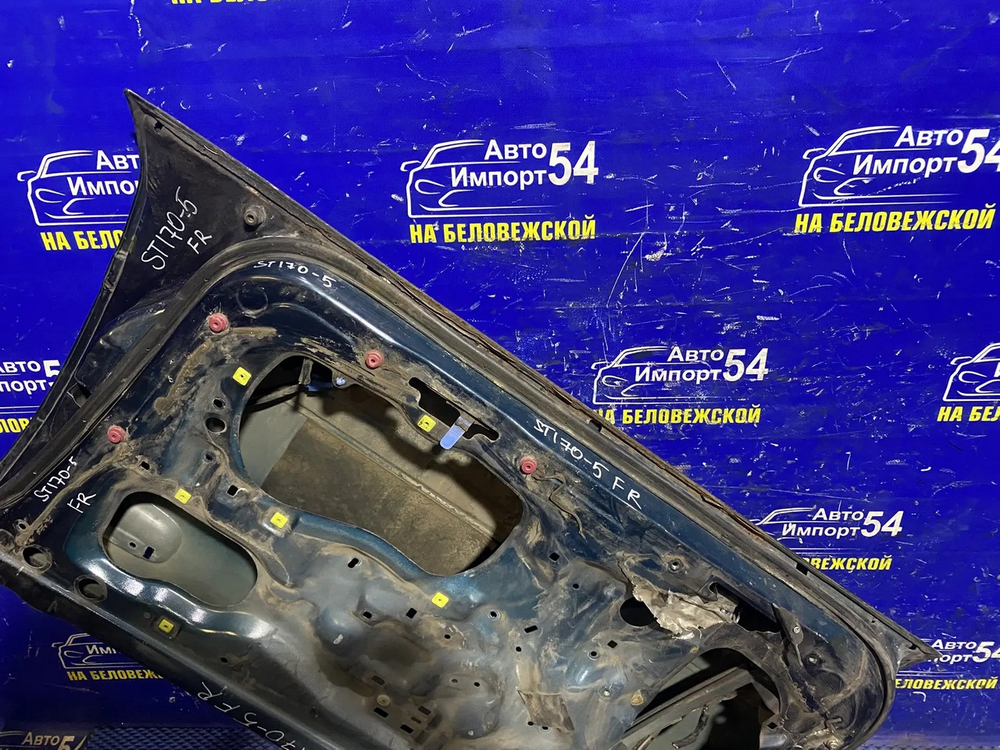 Дверь передняя правая TOYOTA CARINA 1991