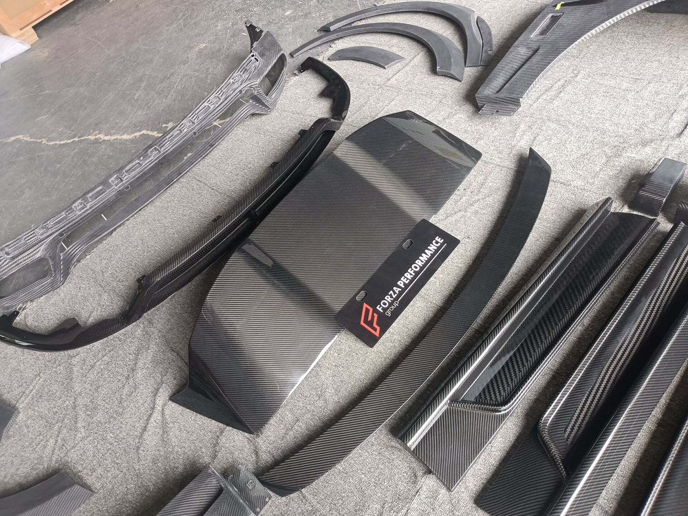 Карбоновый обвес для ROLLS-ROYCE CULLINAN Ролс Ройс Куллинан