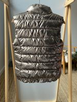 Новый жилет Mayoral 2хсторонний, 104