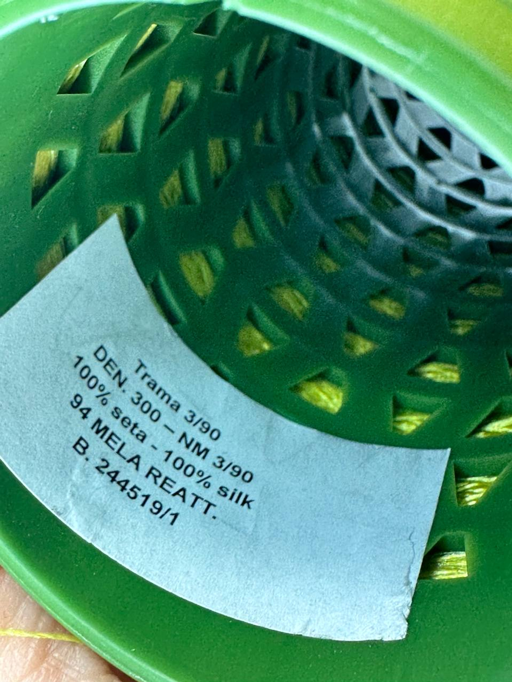 TRAMA; 100% шёлк; 3000м/100гр (3/90); col. 94, цвет: лимонный жёлтый; S712