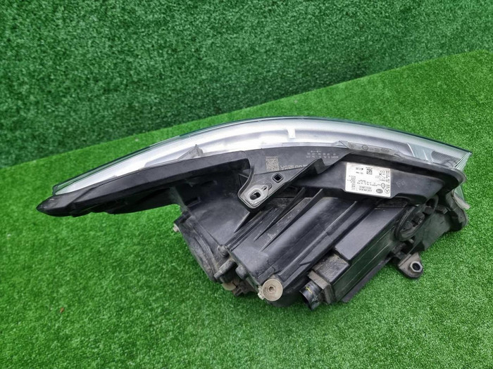 Фара левая Mercedes V w447 (2014-н.в.) LED