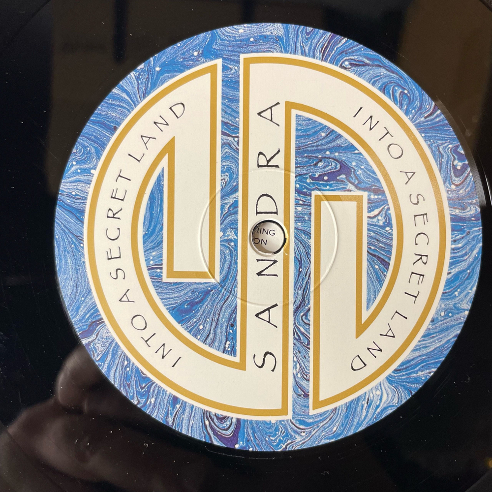 Винтажная виниловая пластинка LP Sandra Сандра Into A Secret Land (Германия 1988)