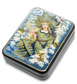 Народные промыслы ШК-55/ 72 Шкатулка «Снегурочка» авт. Маркова Т.