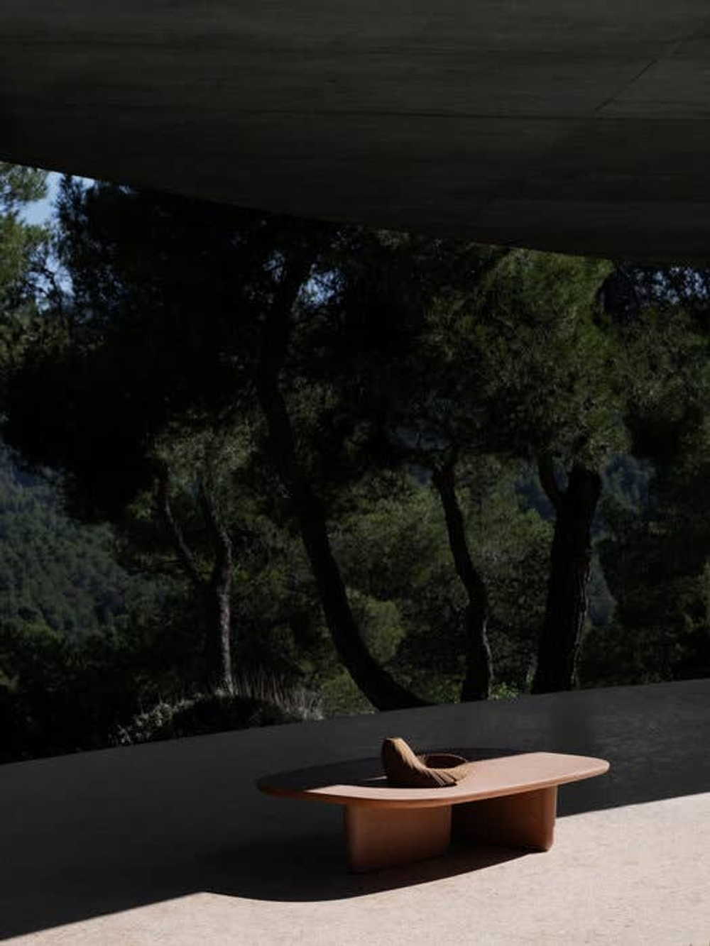 Столик B&B Italia Tobi-Ishi Outdoor