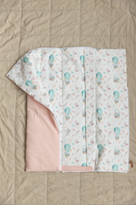 Комплект на выписку Зайчики на воздушных шарах (пудра)/Розовый (3 предмета)