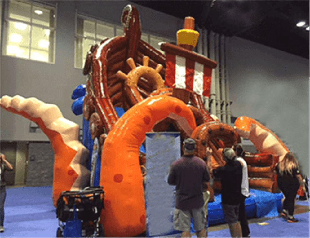 Коммерческий надувной батутный комплекс "Мир акул и осьминогов" B-15724