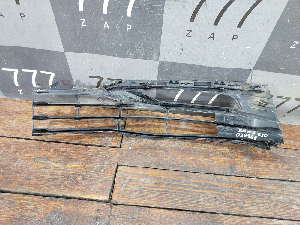 Решетка переднего бампера правая BMW 5-Series (G30) 17-20 Б/У Оригинал 51117385278