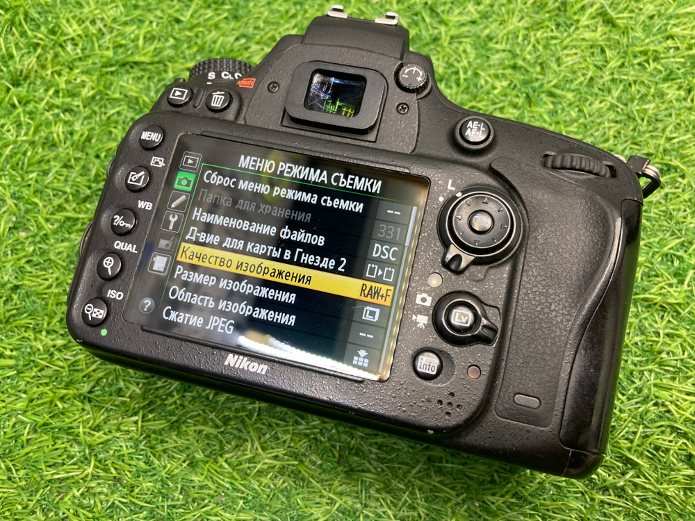 Nikon D600 458.000 кадров